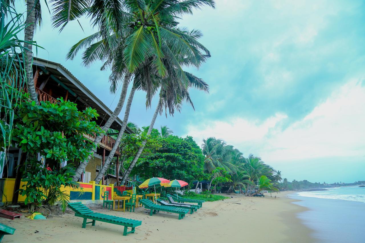 Reggae Zone Beach Resort Tangalle Buitenkant foto