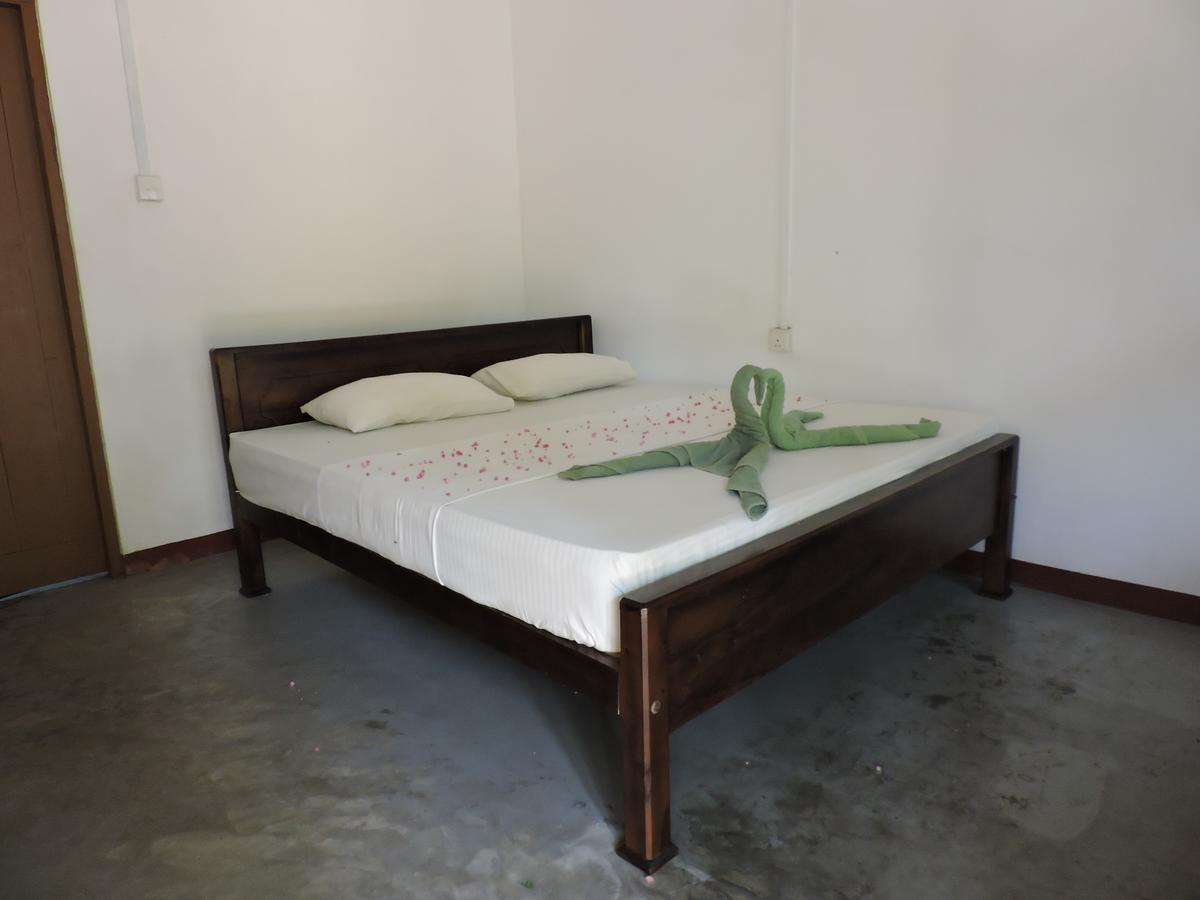 Reggae Zone Beach Resort Tangalle Kamer foto
