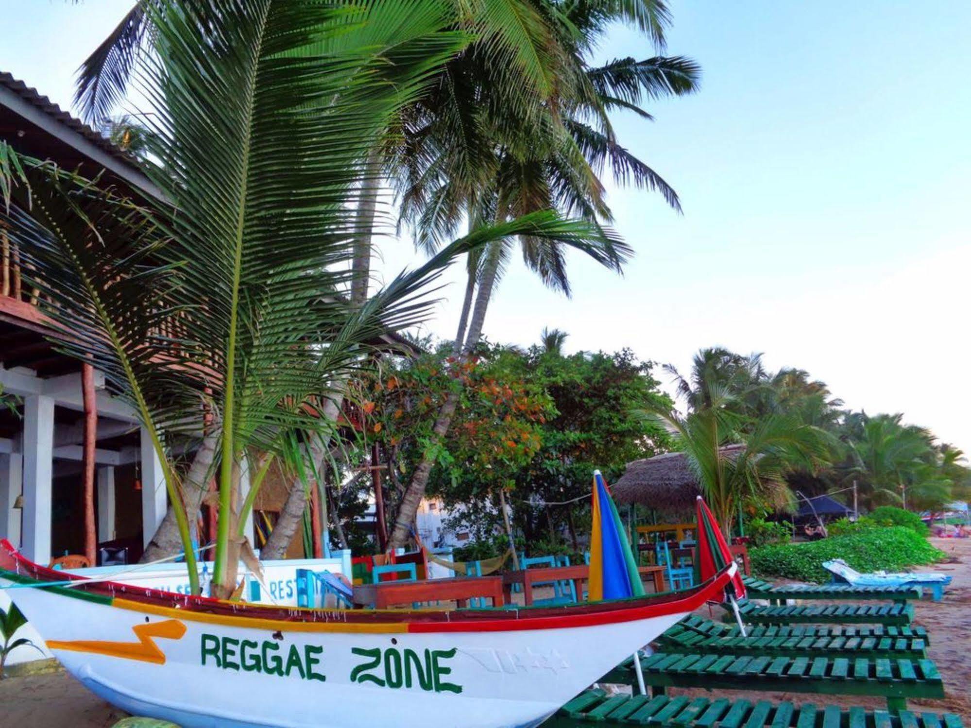 Reggae Zone Beach Resort Tangalle Buitenkant foto